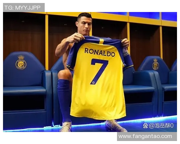 足球场上的超级巨星们：从梅西到C罗，他们如何重塑足球历史与未来